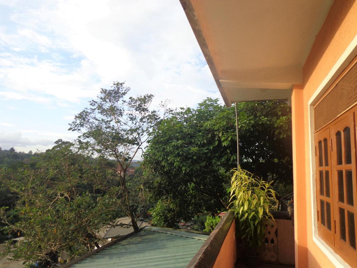 Nisha Homestay Inn Peradeniya Extérieur photo