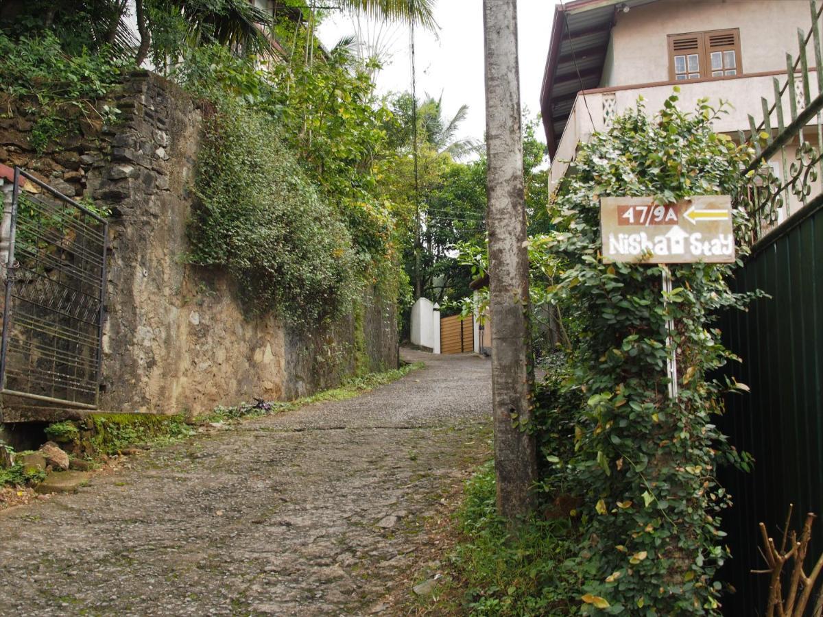 Nisha Homestay Inn Peradeniya Extérieur photo